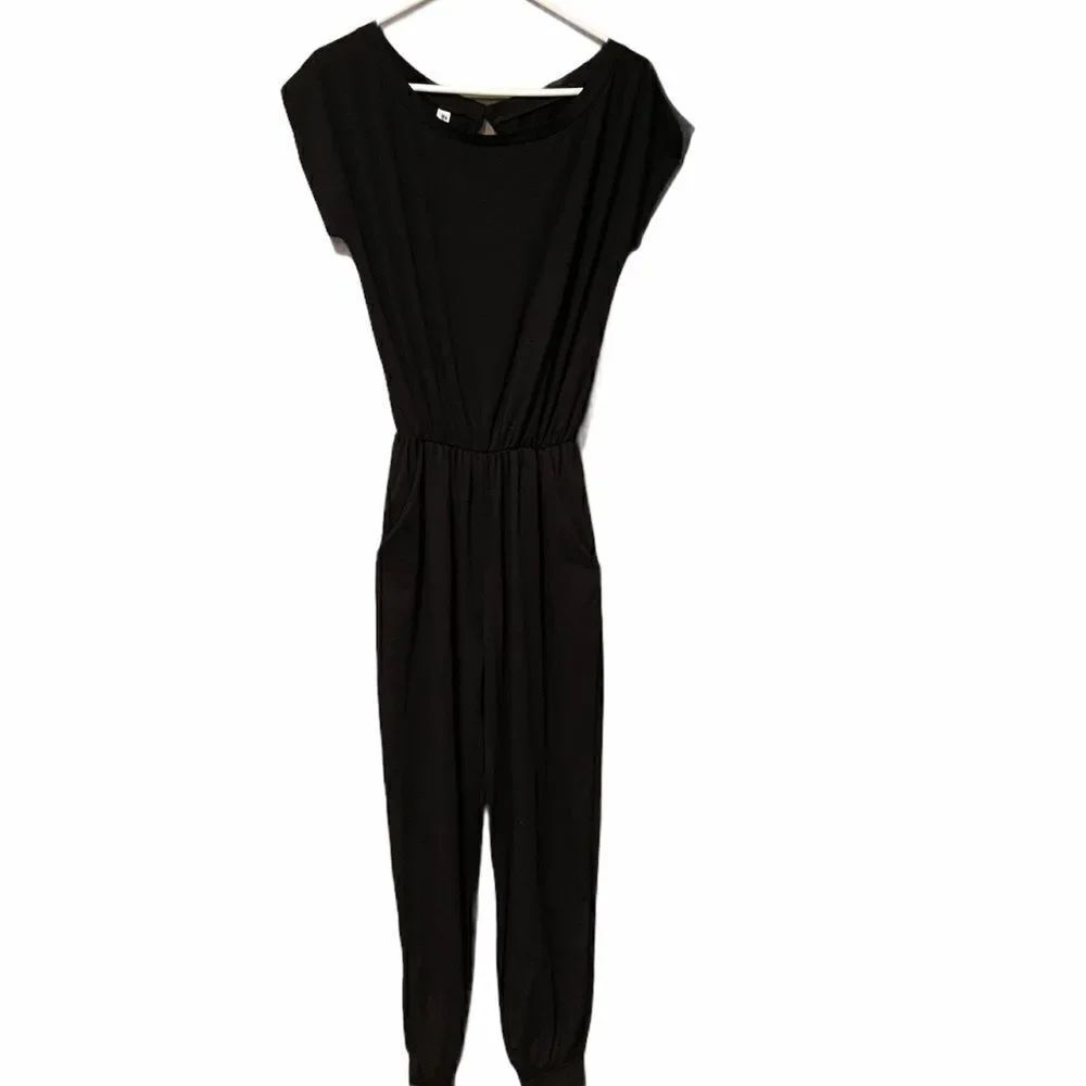 Angashion Black Jumpsuit Size Med NWT